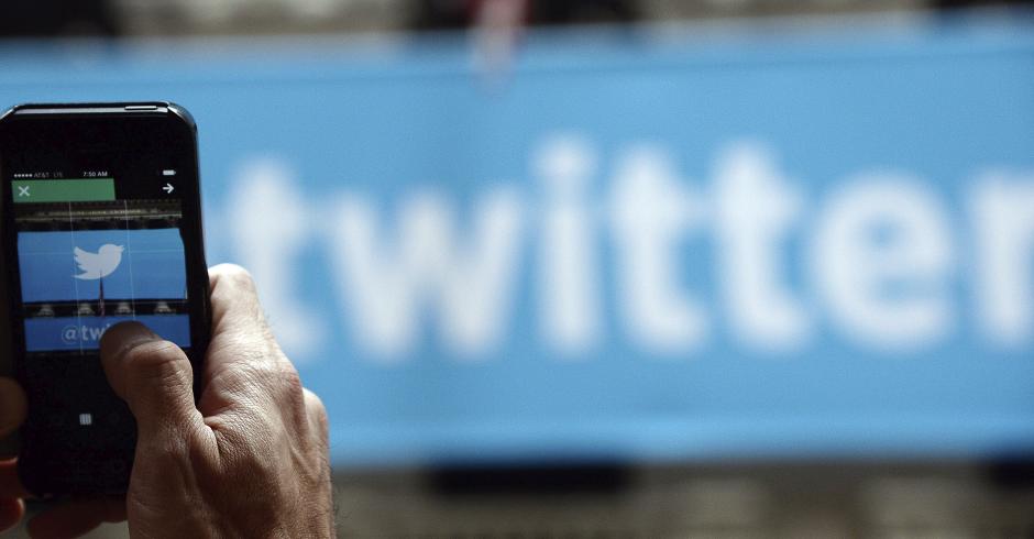 Twitter cuenta con 288 millones de usuarios mensuales activos, y se calcula que se envían 500 millones de tuits al día en todo el mundo. (Foto: EFE/Archivo)