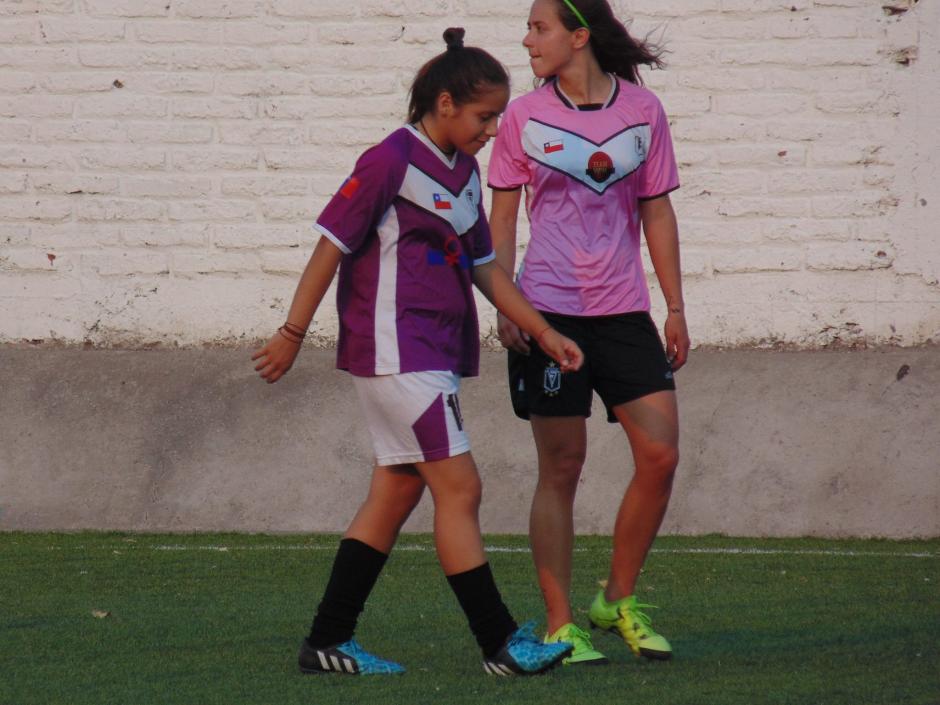 Daniela Andrade debutó con triunfo en la goleada de su equipo Santiago Morning 5-0 sobre Boston College en la liga profesional de Chile. (Foto: Santiago Morning)