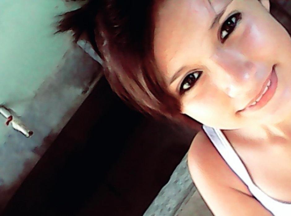 "La Chiki" se ha vuelto muy popular. Ha sido invitada a programas radiales, de televisión y por el equipo que apoya, el Real España, para presenciar sus encuentros. (Foto: Facebook La Chiki 504)