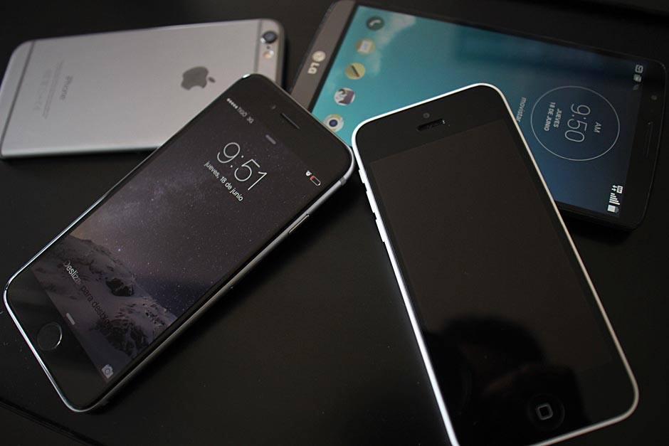 ¿Te has preguntado cuánto tiempo pasas hablando por teléfono durante todo un año? Quizá, saber que lo que hablas por teléfono durante un año, equivale a no despegar la oreja del auricular durante casi una semana. (Foto: Wilder López/Soy502)