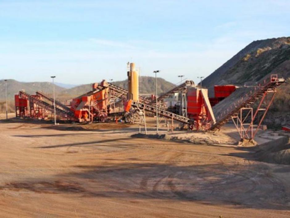 Vista de las instalaciones de la mina El Gallo ubicada en Sinaloa donde fueron robados 900 kilos de oro. (Foto: El Excelsior) 