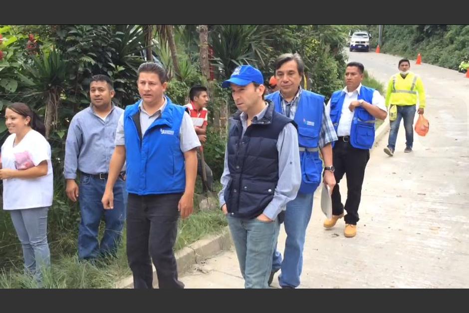 El Procurador de Derechos Humanos, Jorge de León Duque pidió apoyo a profesionales en psicología para que apoyen a familiares de las víctimas del deslave ocurrido en El Cambray. (Foto: Roberto Caubilla/Soy502)