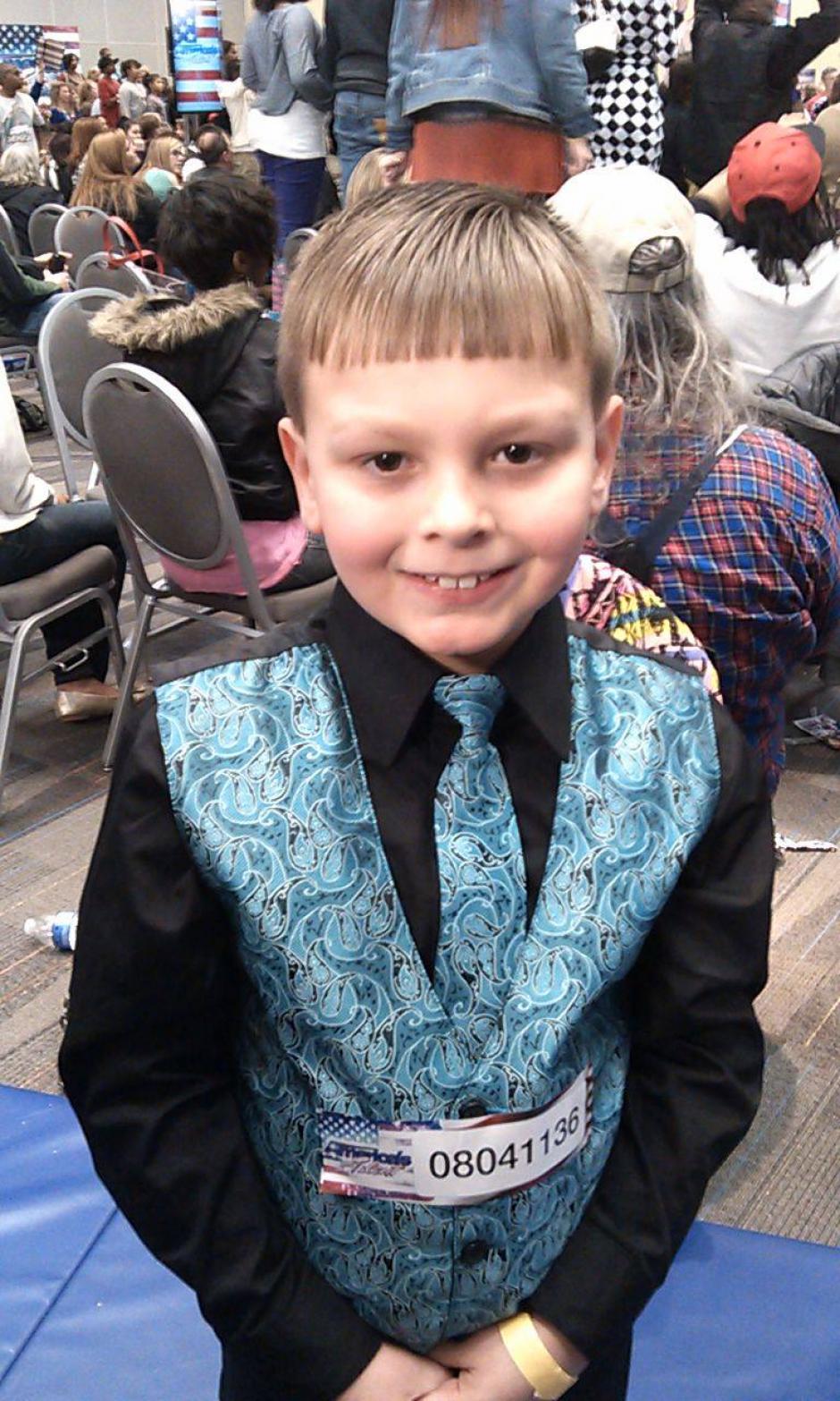 Video de niño de 11 años que canta "Hello" de Adele se viraliza en redes sociales. (Foto: Facebook/ Lisa Mason Grubbs)