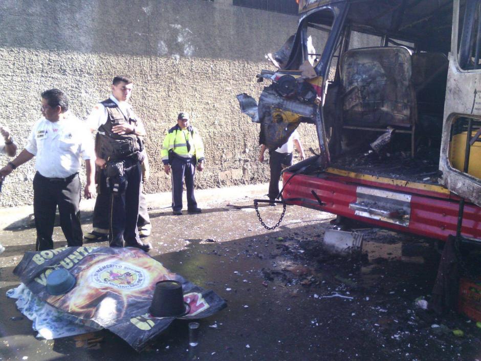 El hombre muerto en la explosión en San José Pinula no ha sido identificado. (Foto: Bomberos Voluntarios)
