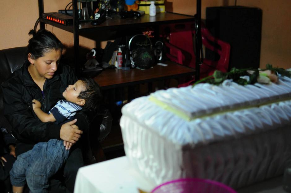 El niño fue enterrado sin una necropsia que determinara la causa exacta de la muerte. (Foto: Alejandro Balan) 