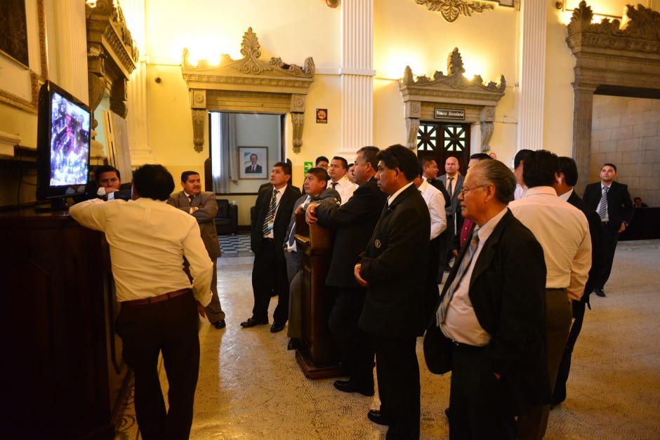 Los empleados del Congreso contratados en el renglón 022 tendrán que marcar asistencia y rendir un informe mensual. (Foto: Archivo/Soy502)