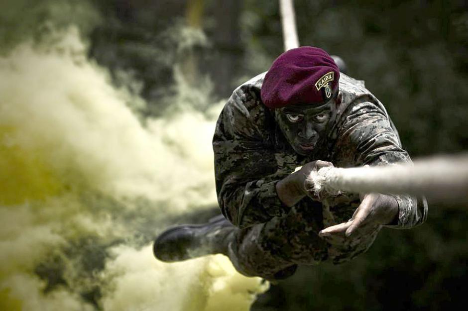 El cuerpo élite del ejército acompaña a la ONU en la República Democratica del Congo. (Foto: ElPais)