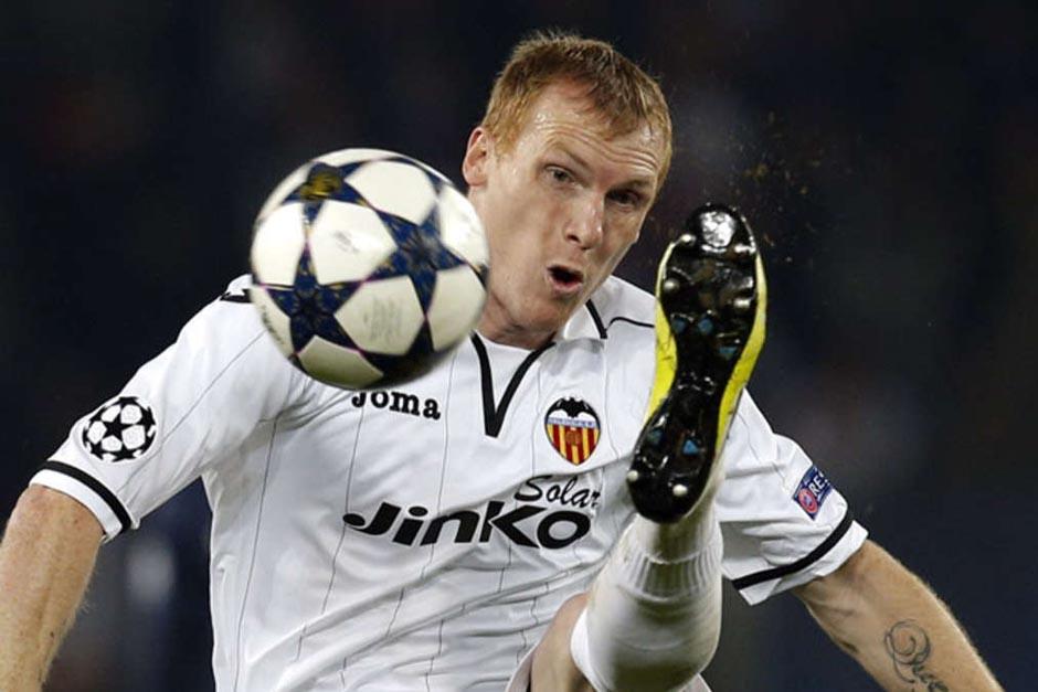 Mathieu es un defensor francés que hasta la anterior temporada militaba en el Valencia. (Foto: tz.de)