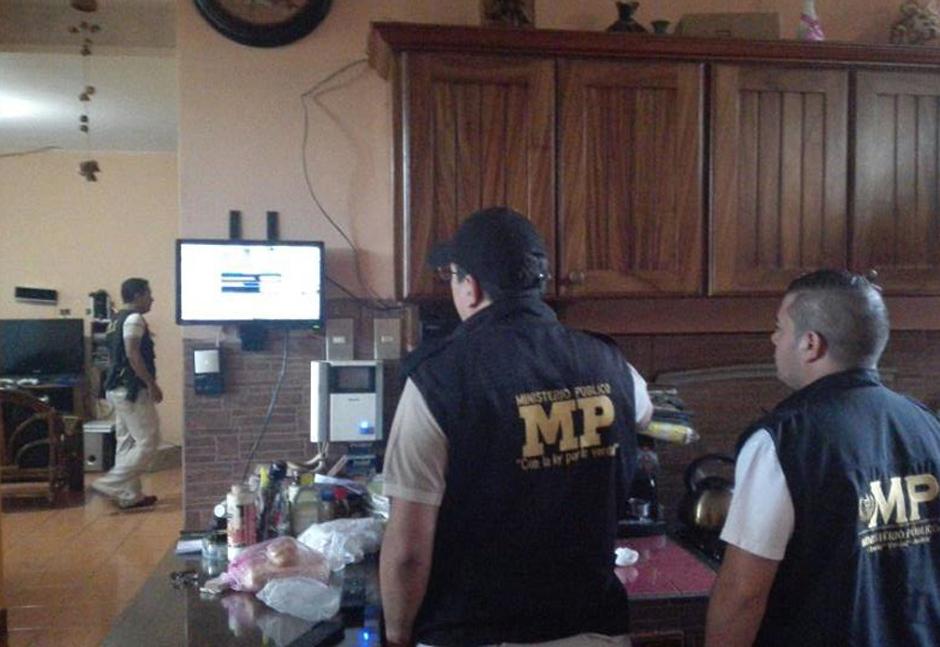 Los allanamientos se llevaron a cabo en las zonas 2 y 11 de Suchitepéquez. (Foto MP)