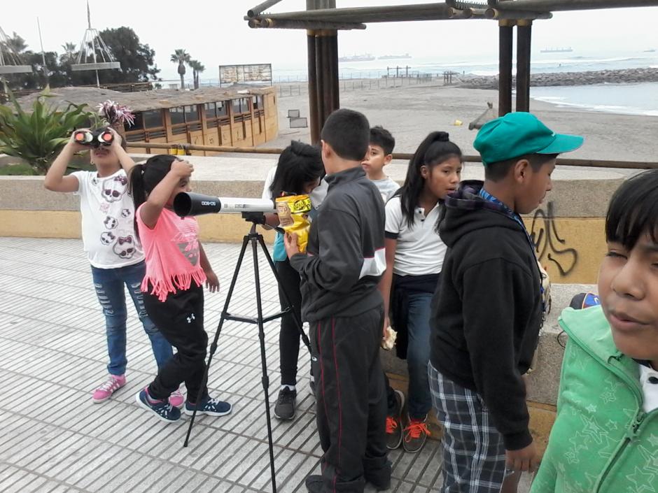 Un grupo de niños en situación de riesgo descubrieron por casualidad la momia que podría ser de la cultura Chinchorro. (Foto: biobiochile) 
