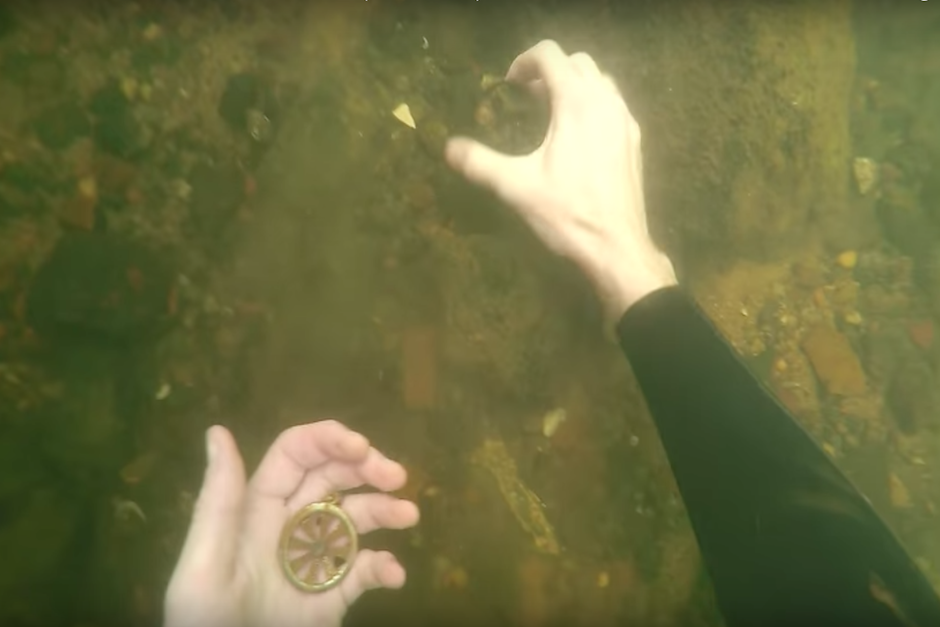 Jake es un youtuber que suele grabar sus expediciones en el fondo de los ríos y lagos. (Imagen: captura de pantalla)