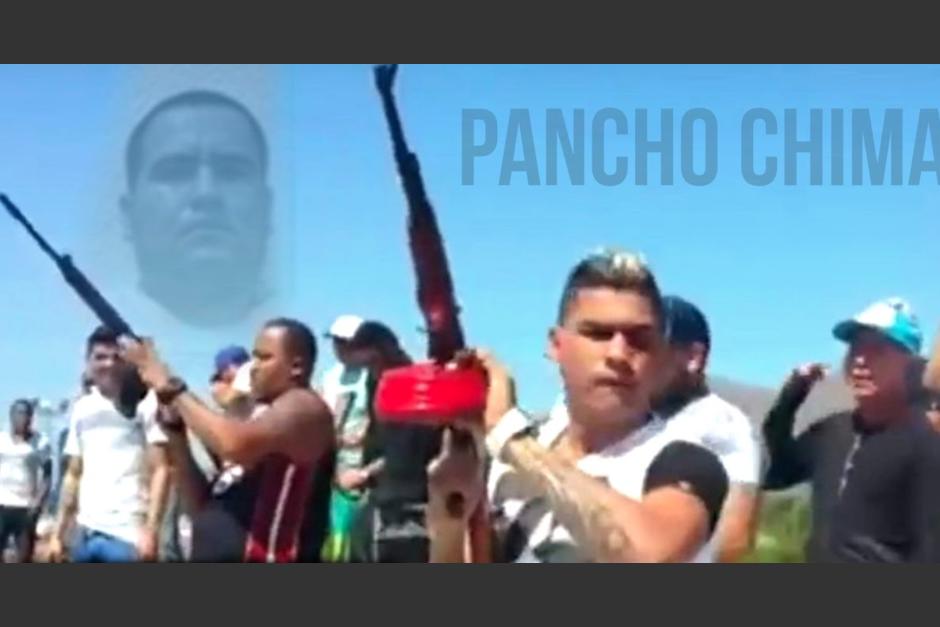 El narcosicario conocido como "Pancho Chimal" fue despedido por sus amigos y familiares con balazos, música de banda y miles de flores. (Foto: Twitter)