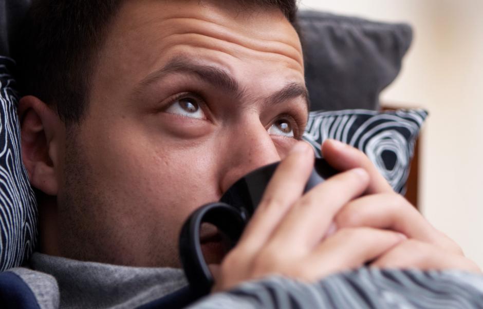 Los hombres tienden a quejarse más que las mujeres cuando contraen una enfermedad. (Foto: Frenadol)