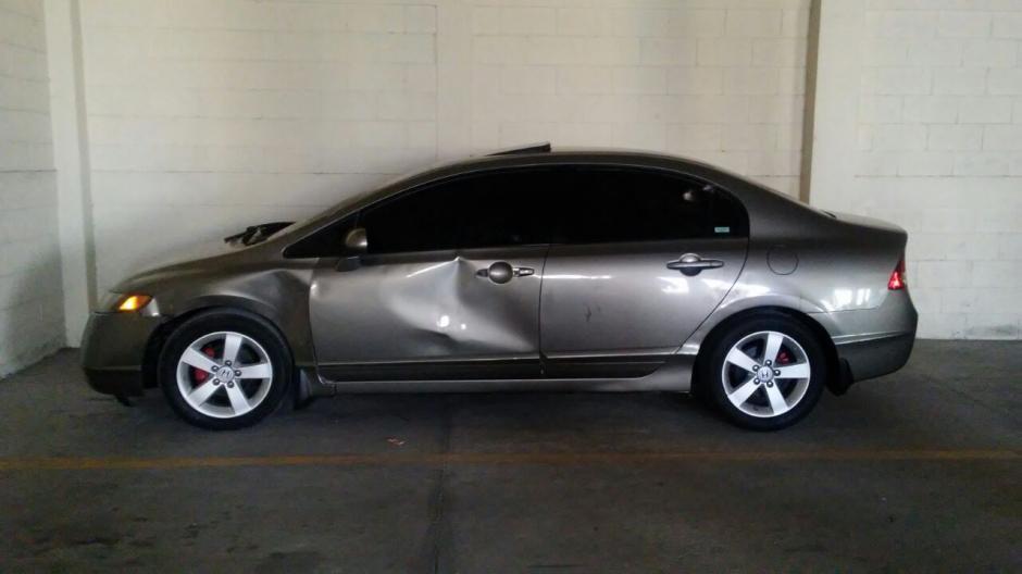 Localizan el supuesto vehículo que habría atropellado a varios estudiantes en la calzada San Juan. (Foto: PNC)