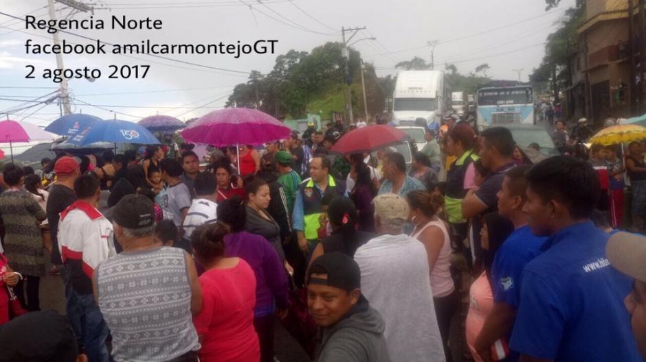 Una protesta en la ruta al Atlántico genera complicaciones de tránsito en varias zonas de la capital. (Foto: Facebook/amilcarmontejoGT)