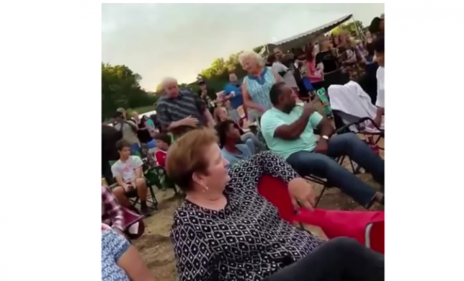 El baile de esots abuelos está causando furor en redes. (Foto. captura de pantalla) 