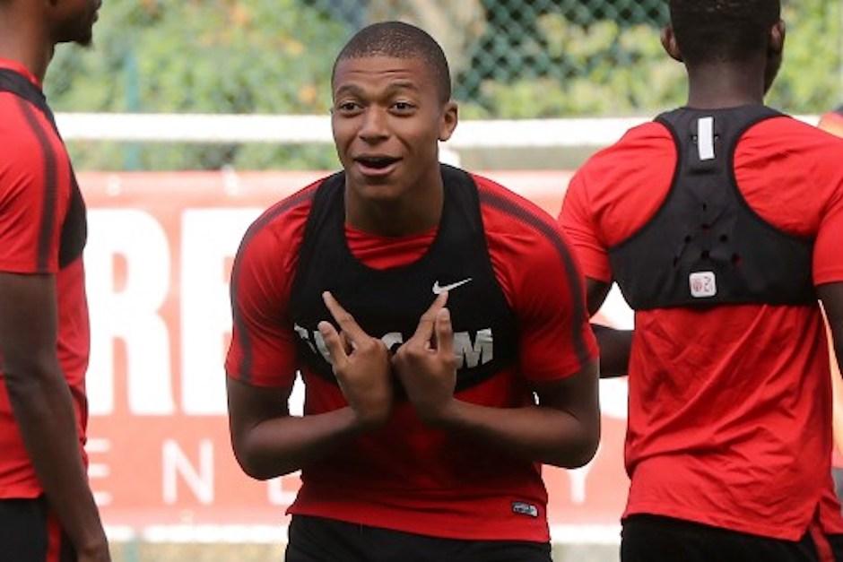 Además de estar en la mira del PSG, el francés de 18 años también es pretendido por el Real Madrid. (Foto: AFP)