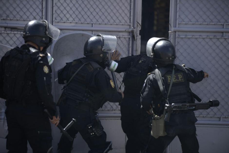 Las autoridades ya retomaron el control del centro correccional para menores "Las Gaviotas", ubicado en la zona 13 capitalina. (Foto: Wilder López/Soy502)