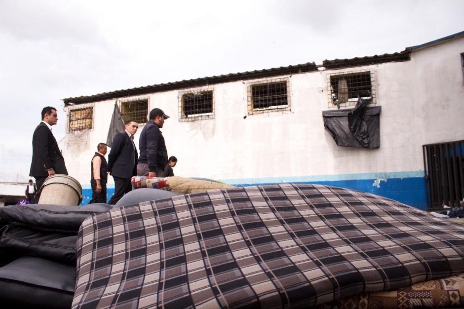 El parlamentario aseguró que él actuaría igual que los internos de Las Gaviotas si viviera en las mismas condiciones que ellos. (Foto: Bancada FCN)
