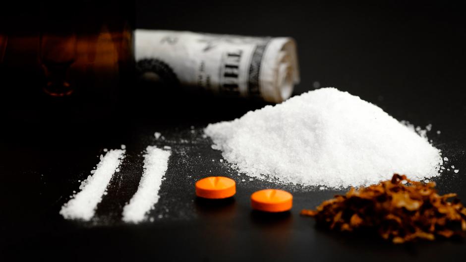 Todas las drogas se metabolizan en el hígado pero algunas permanecen más tiempo dentro de tu organismo. (Foto: elestimulo.com)