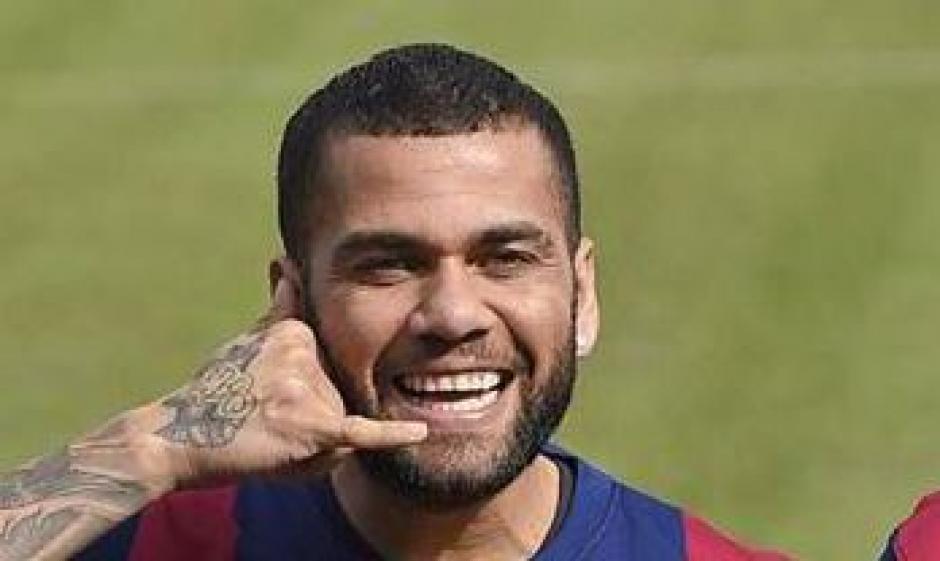 El brasileñó, Dani Alves, estaría muy cerca del Manchester City. (Foto: Twitter)