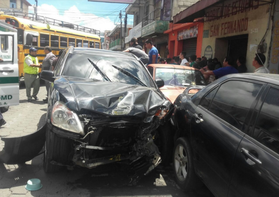 Un menor de edad habría provocado un grave accidente. (Foto: Telenoticias) 