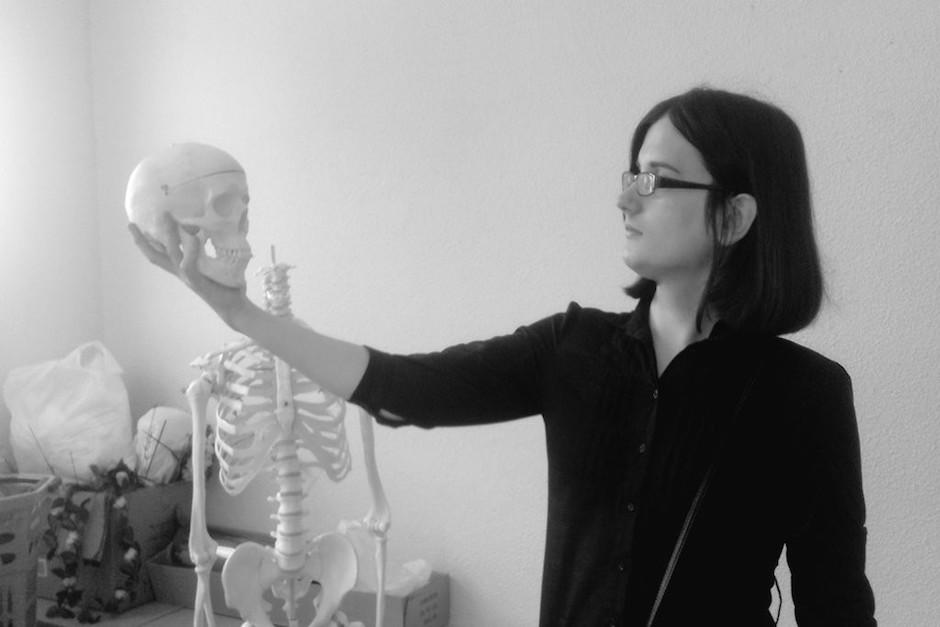 La estudiante de 21 años fue sentenciada a un año de prisión y no podrá optar a un cargo público durante siete años. (Foto: Facebook/Cassandra Vera)