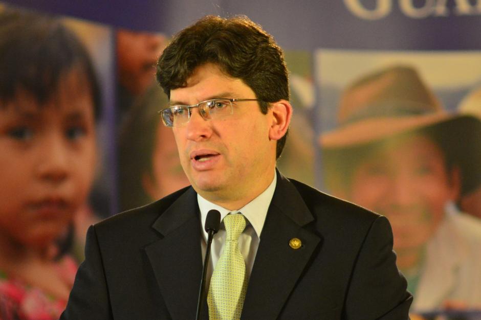 El exministro relató que el presidente le pidió su renuncia a través de un mensaje de WhatsApp. (Foto: archivo/Soy502)