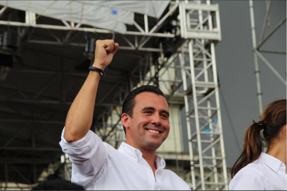 Las investigaciones contra Alejandro Sinibaldi siguen aumentando y en esta ocasión el MP detalló que el exviceministro de Comunicaciones lavó 1.5 millones de quetzales producto de sobornos. (Foto: archivo/Soy502)