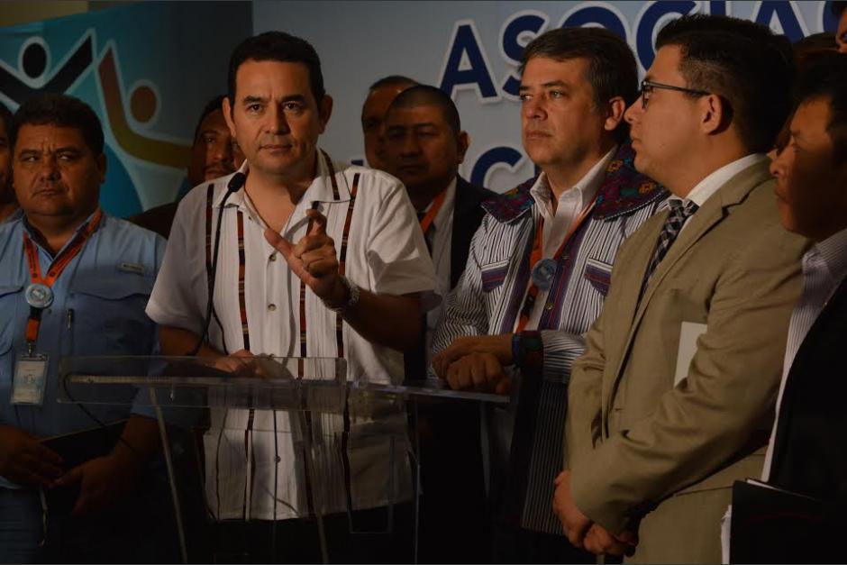 Jimmy Morales se reunió con varios alcaldes en busca de apoyo. (Foto: archivo/Soy502)