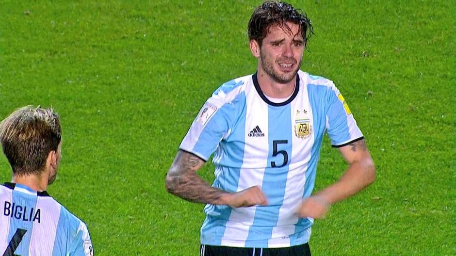 Fernando Gago sufre una terrible lesión en la rodilla derecha y estará ocho meses fuera. (Foto: Captura de video)