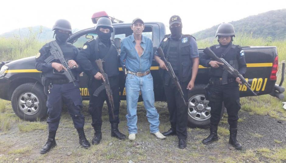 Las autoridades detuvieron en Chiquimula a un hombre que era buscado por FBI, acusado de varios delitos. (Foto: PNC)