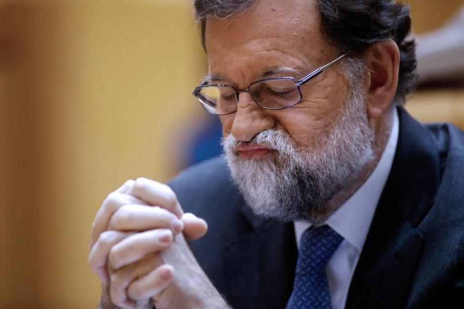 El presidente español Mariano Rajoy convocó a un consejo de ministros para "recuperar la legalidad" de Cataluña. (Foto: AFP)