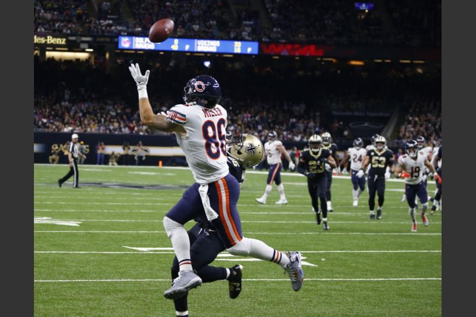 El ala cerrada Zach Miller sufrió una escalofriante lesión de rodilla. (Foto: AFP)