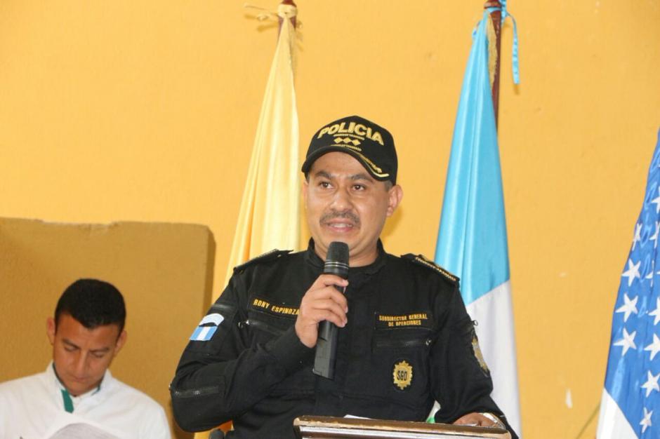 La Embajada de EE.UU. agradeció el trabajo de Rony Espinoza, exdirector general adjunto de la PNC. (Foto: @PNCdeGuatemala)