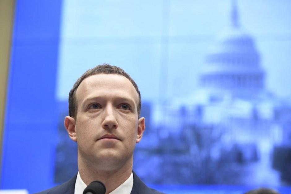 Mark Zuckerberg compareció ante el Parlamento de los Estados Unidos tras el escándalo de filtración de datos de usuarios de Facebook. (Foto: AFP)