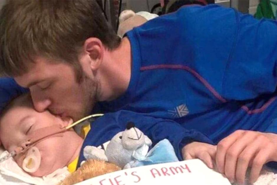 El fallecimiento de Alfie Evans, conmovió al mundo (Foto: infobae) 