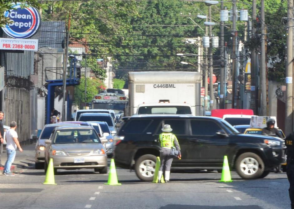 Tránsito se complica por requisa en el centro para menores Las Gaviotas. (Foto: Jesús Alfonso/Soy502)