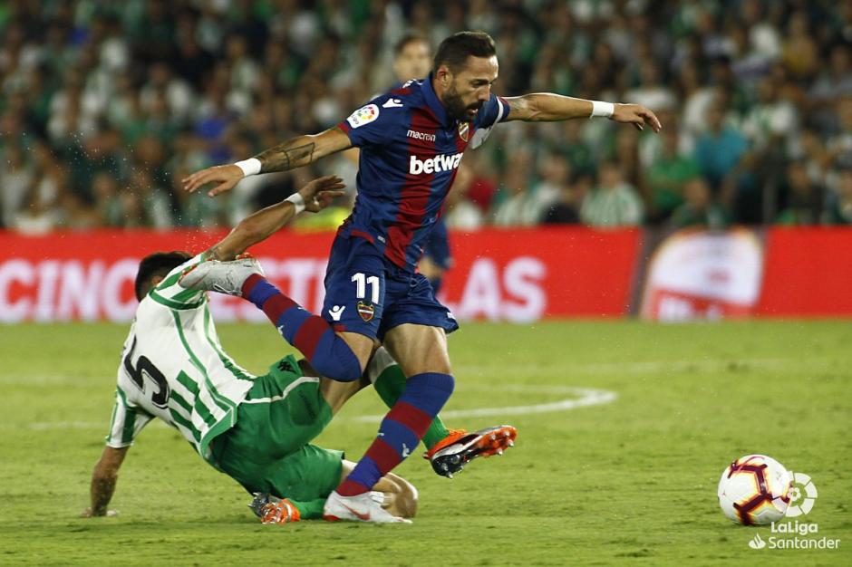 José Luis Morales se llevó a cinco rivales y definió con categoría para uno de los mejores goles de la semana. (Foto: LaLiga)