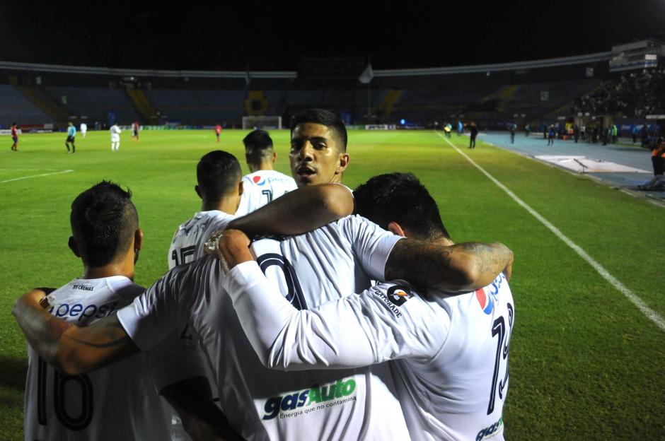 Comunicaciones venció 4-1 a Xelajíu en la semifinal de ida del torneo Apertura 2018 de la Liga Nacional. (Foto: Soy502)