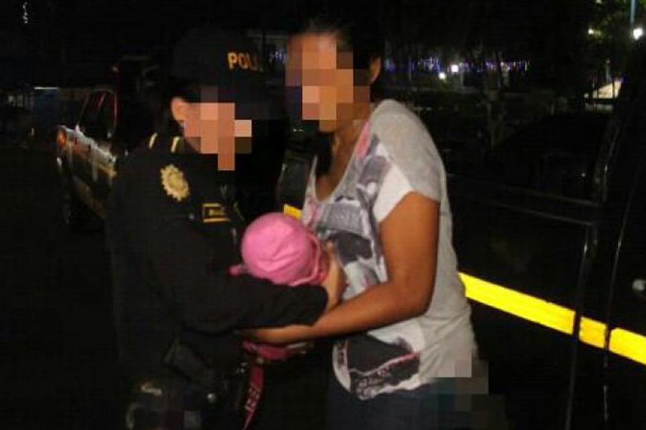 El rescate de la bebé se realizó en el barrio Peñate, ubicado en Escuintla. (Foto: PNC)