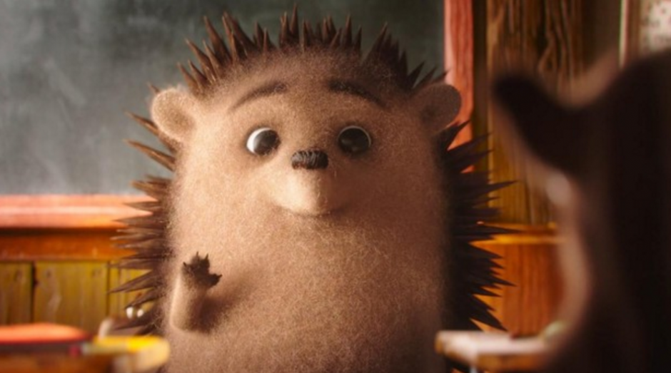 Un pequeño erizo protagoniza un anuncio navideño que habla acerca del acoso escolar. (Foto: captura de pantalla) 
