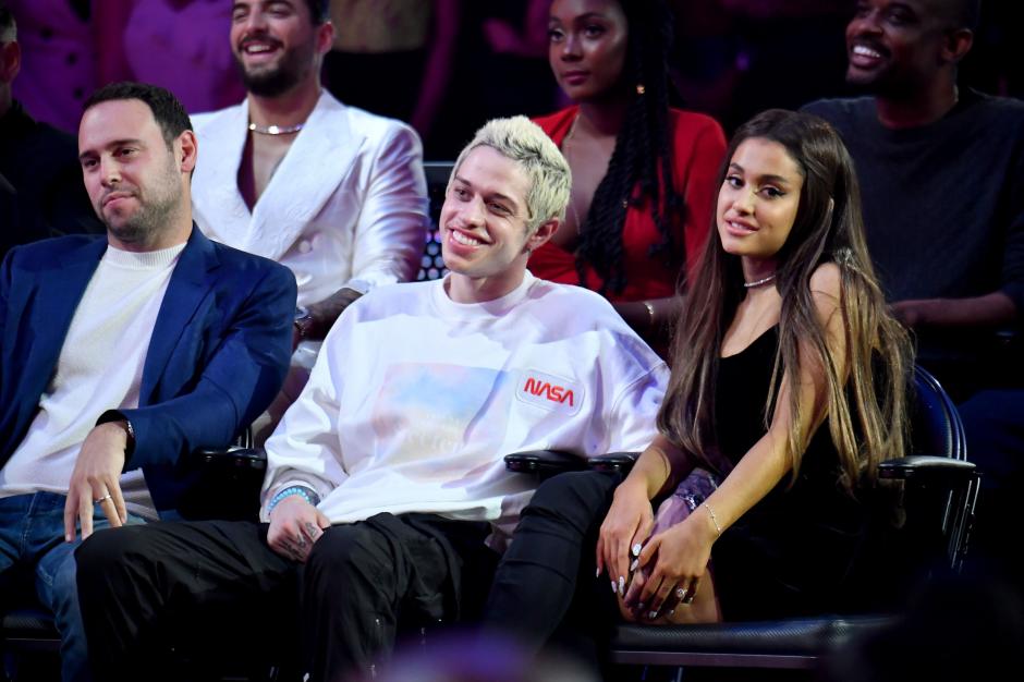 Ariana llegó al lugar donde estaba su ex pareja pero no pudo verlo. (Foto: Esquire)