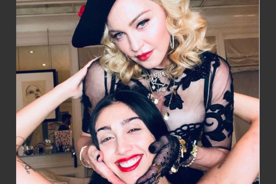 Madonna y Lourdes le dieron la bienvenida al 2018 con esta fotografía en Instagram. (Foto: Instagram Madonna)