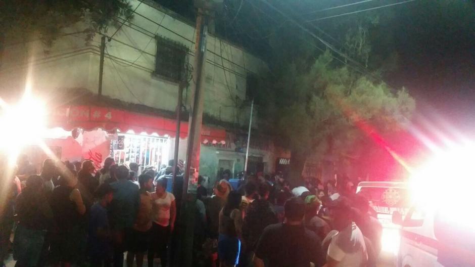 Dos personas murieron durante un ataque armado que se registró en la colonia La Enriqueta en la zona 5 de Villa Nueva. (Foto: @NoticiasSurGT)