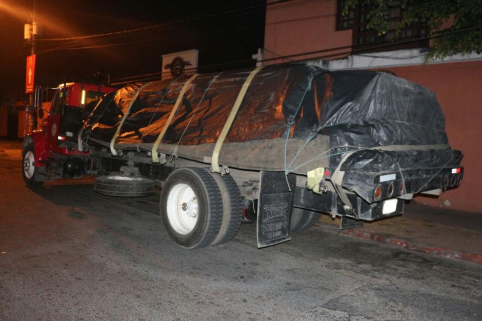 Los hombres robaron un camión en la zona 7. (Foto: PNC) 