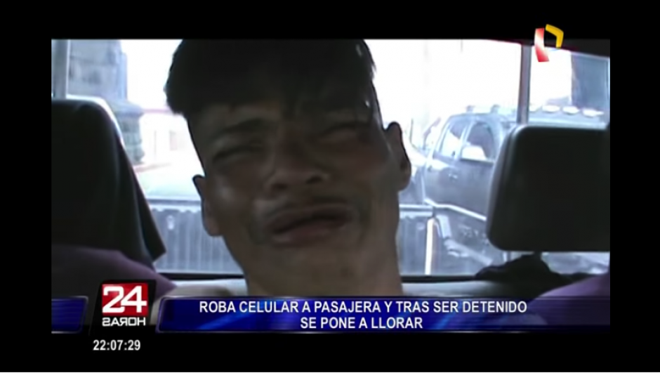 Los ladrones se han puesto de acuerdo y cada vez que atrapan a uno, se ponen a llorar ante las cámaras. (Captura Video)