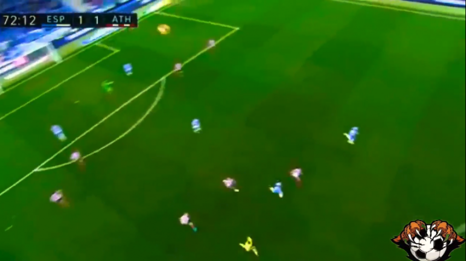 La situación desató los aplausos en las gradas del estadio donde se llevaba a cabo el encuentro. (Foto: captura de video)