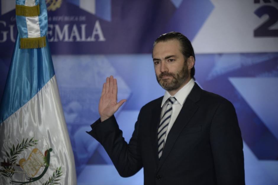 Acisclo Valladares hijo asumió la cartera de Economía, su papá, Acisclo Valladares, se le refiere como uno de los principales consejeros de Jimmy Morales. (Foto: Wilder López/Soy502)