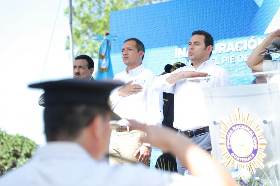 Esta semana, Morales y Rivas viajaron a San Marcos para inaugurar una comisaría de la Policía Nacional Civil. (Foto: Gobierno)